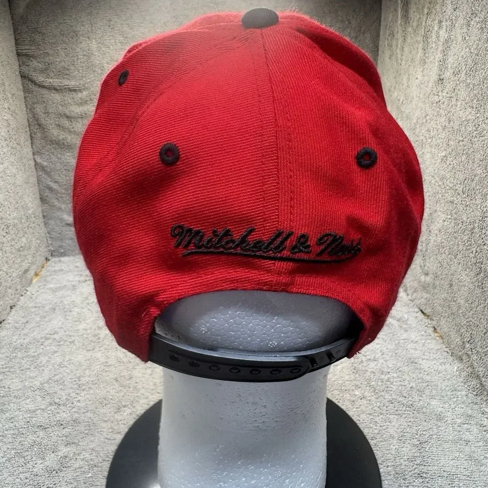 Chicago Bulls Snapback Hat Red Mitchell & Ness Cap Blue Brim Stars‎
